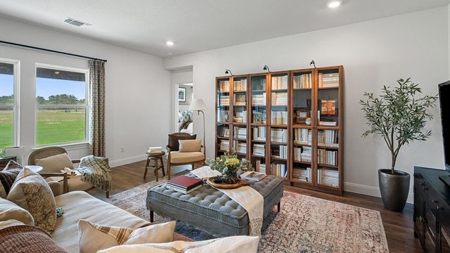 146 Union Pacific DR, Cedar Creek, TX 78612