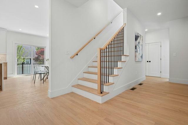 15 Calvin St, Lexington, MA 02420