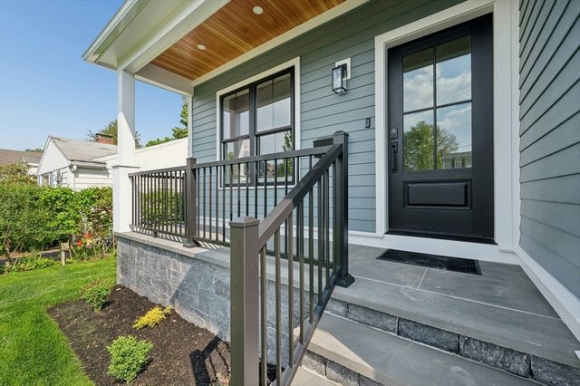 15 Calvin St, Lexington, MA 02420