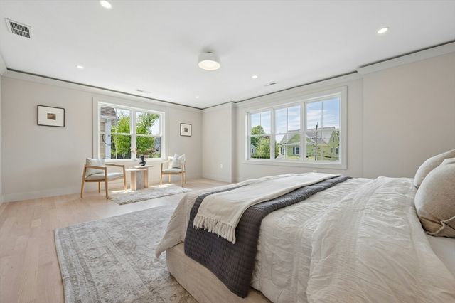 15 Calvin St, Lexington, MA 02420