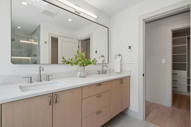 15 Calvin St, Lexington, MA 02420