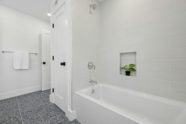 15 Calvin St, Lexington, MA 02420