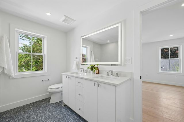 15 Calvin St, Lexington, MA 02420
