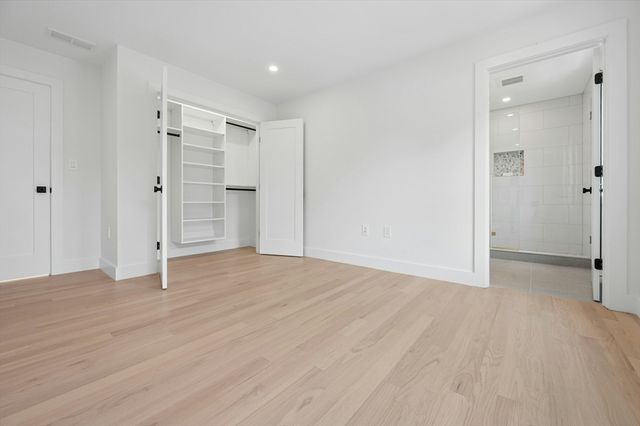15 Calvin St, Lexington, MA 02420