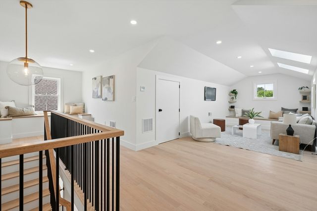 15 Calvin St, Lexington, MA 02420