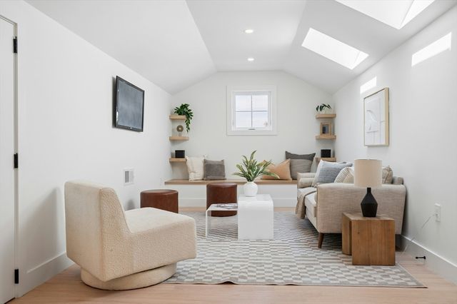 15 Calvin St, Lexington, MA 02420