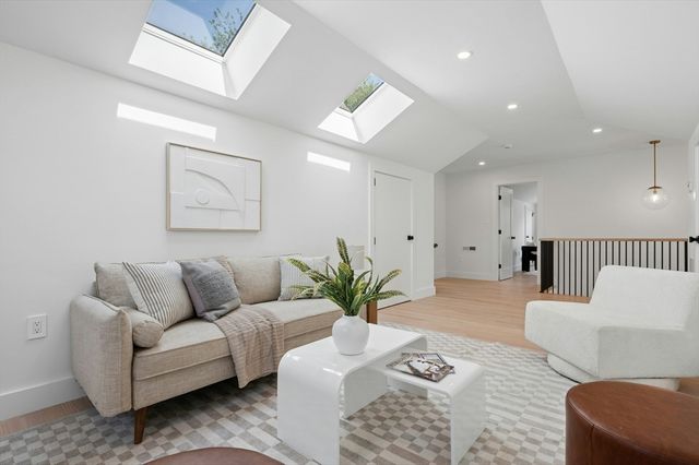 15 Calvin St, Lexington, MA 02420