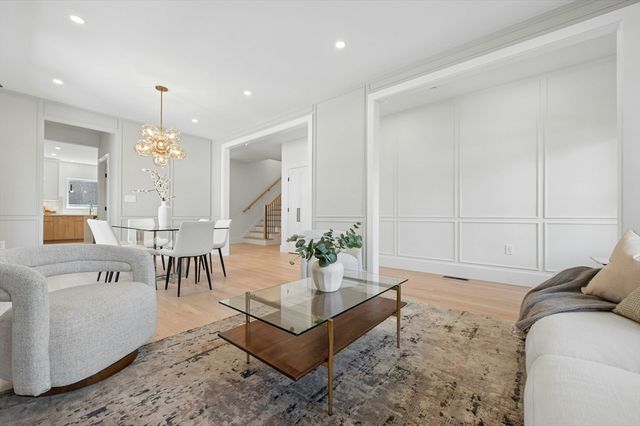 15 Calvin St, Lexington, MA 02420