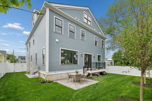 15 Calvin St, Lexington, MA 02420