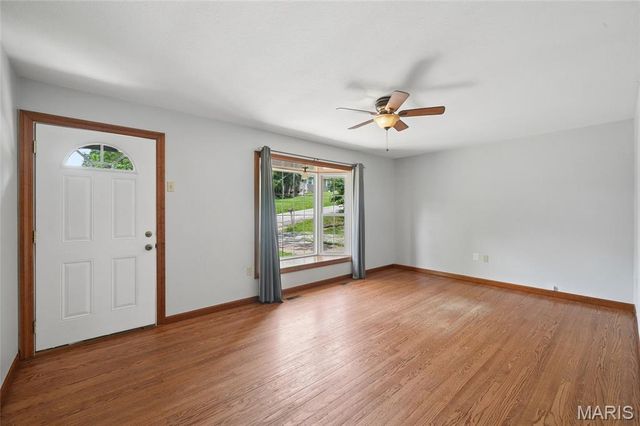 14 Ken Drive, Fenton, MO 63026