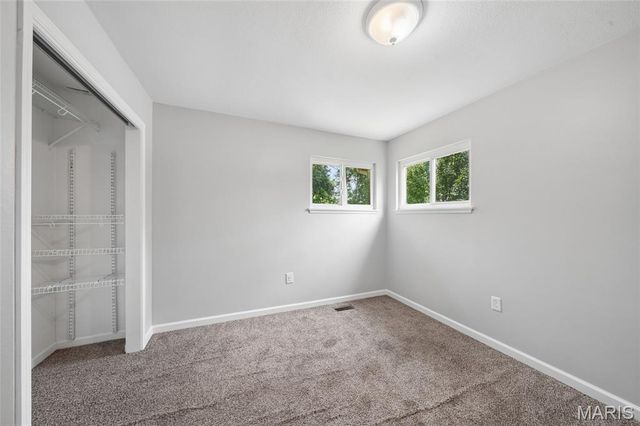 14 Ken Drive, Fenton, MO 63026