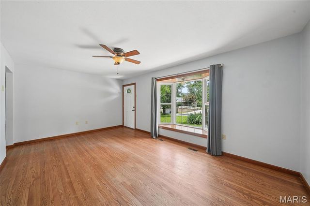 14 Ken Drive, Fenton, MO 63026