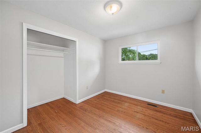 14 Ken Drive, Fenton, MO 63026