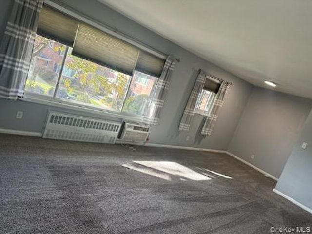 141 Edmunton Drive G-18, North Babylon, NY 11703