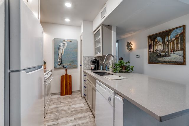 4851 Cedar Springs Road 182, Dallas, TX 75219