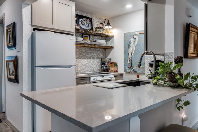 4851 Cedar Springs Road 182, Dallas, TX 75219