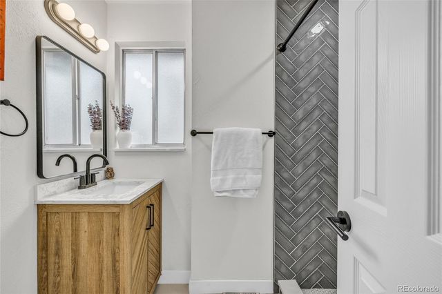 7092 W 4th Avenue, Lakewood, CO 80226