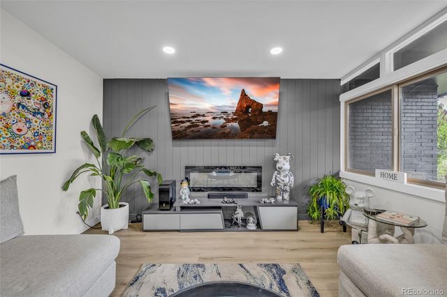 7092 W 4th Avenue, Lakewood, CO 80226