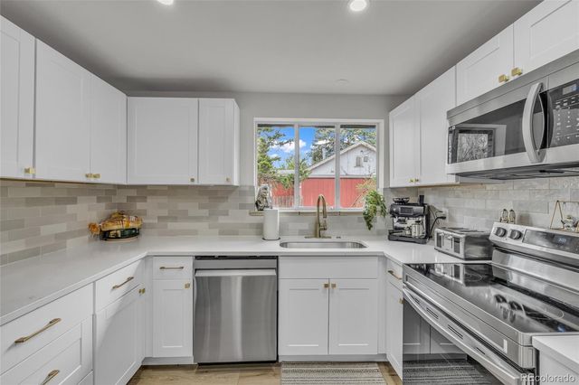 7092 W 4th Avenue, Lakewood, CO 80226