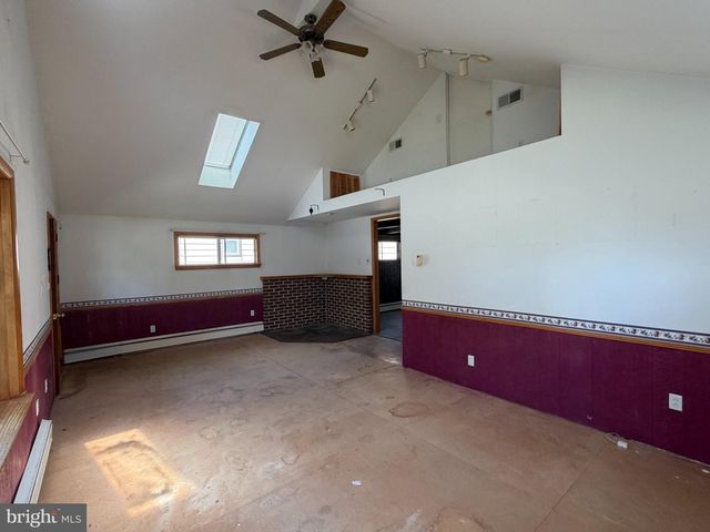 1308 E CARACAS AVE, Hershey, PA 17033