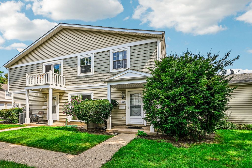 1205 Quincy Court, Wheeling, IL 60090 — exterior