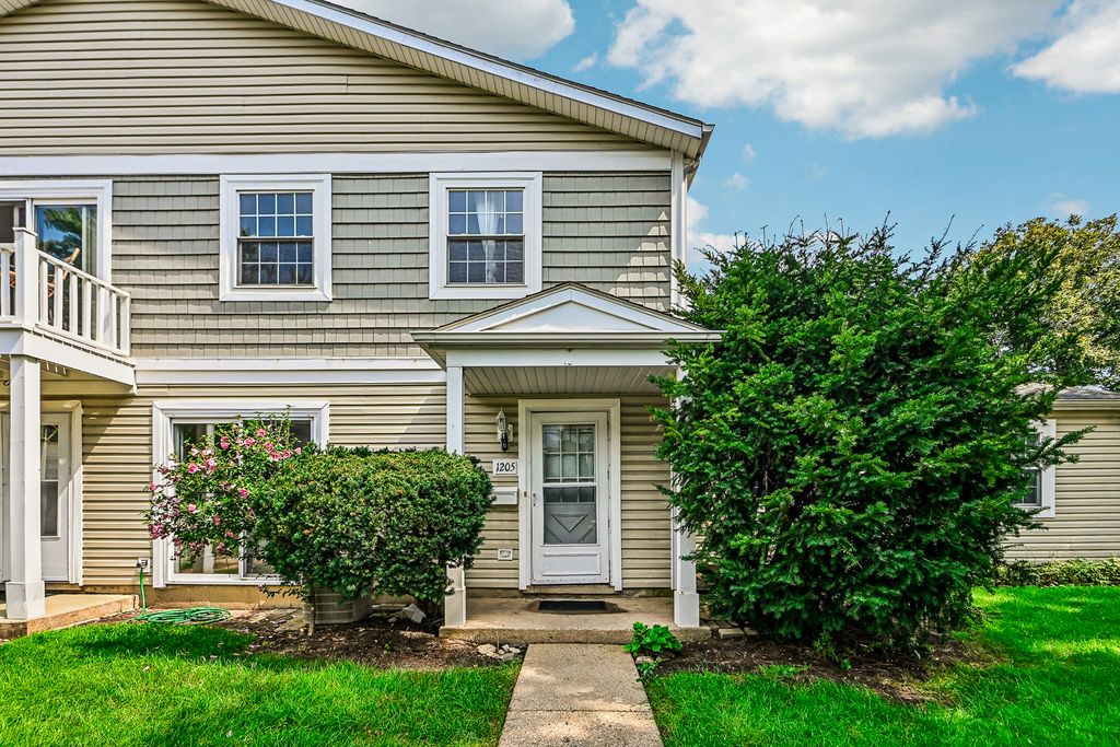 1205 Quincy Court, Wheeling, IL 60090 — photo 3