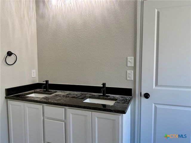 2550 Settlers Oak Drive, Belton, TX 76513