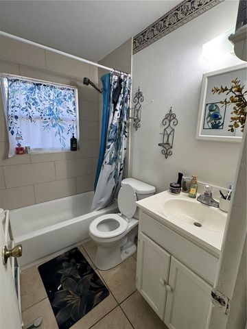 201 E BUCHANON AVENUE, Orlando, FL 32809