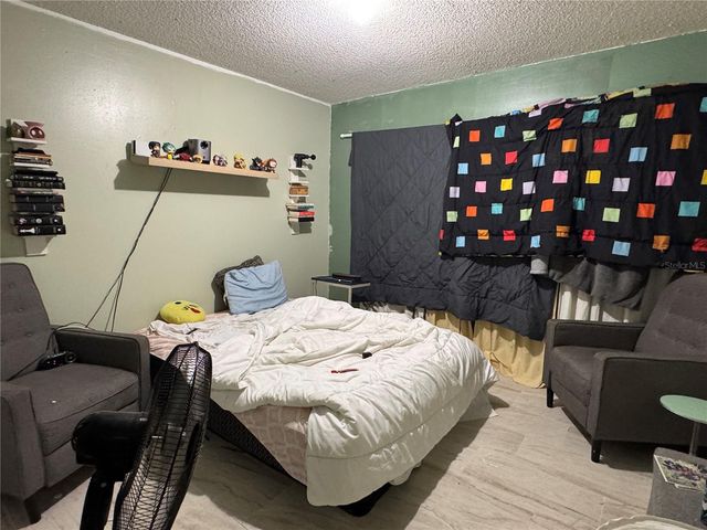 201 E BUCHANON AVENUE, Orlando, FL 32809
