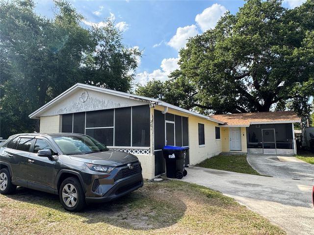 201 E BUCHANON AVENUE, Orlando, FL 32809