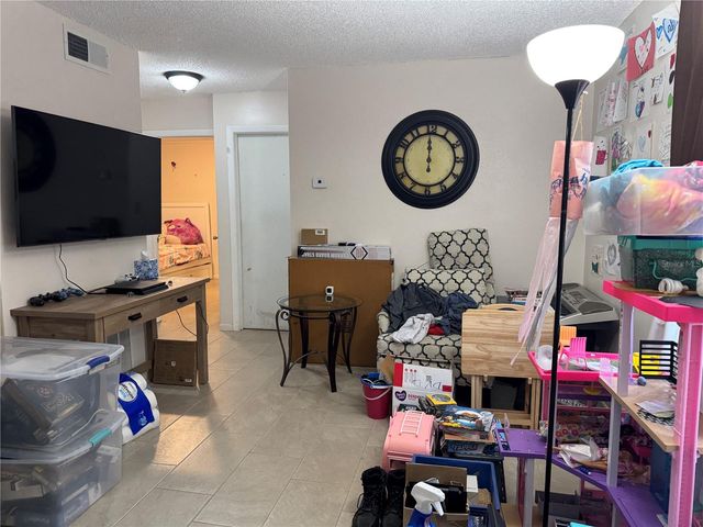 201 E BUCHANON AVENUE, Orlando, FL 32809