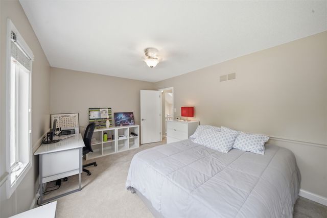 36 30th Street, Des Moines, IA 50312