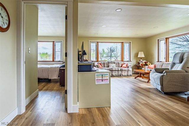 27268 Lakeside Drive, Beloit, OH 44609