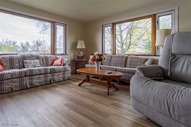 27268 Lakeside Drive, Beloit, OH 44609