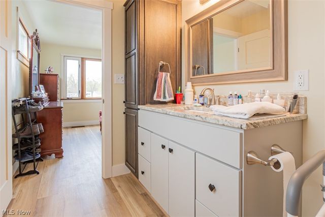 27268 Lakeside Drive, Beloit, OH 44609
