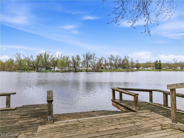 27268 Lakeside Drive, Beloit, OH 44609