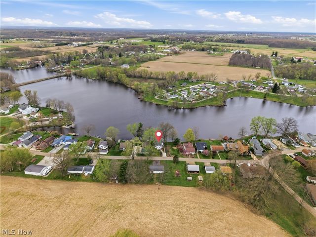 27268 Lakeside Drive, Beloit, OH 44609
