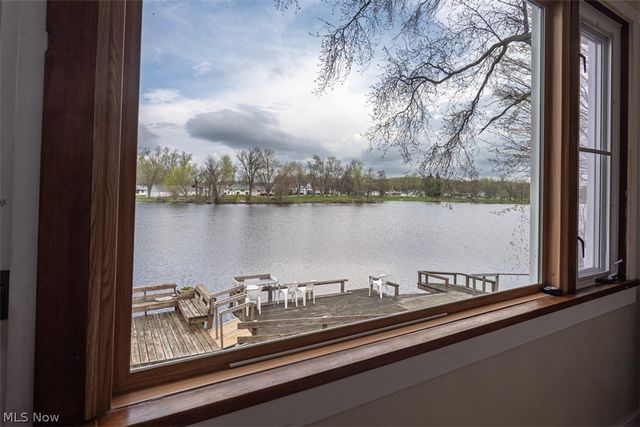 27268 Lakeside Drive, Beloit, OH 44609