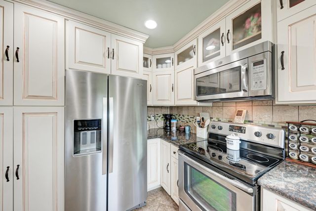 5093 Chimney Rock, Canyon Lake, TX 78133