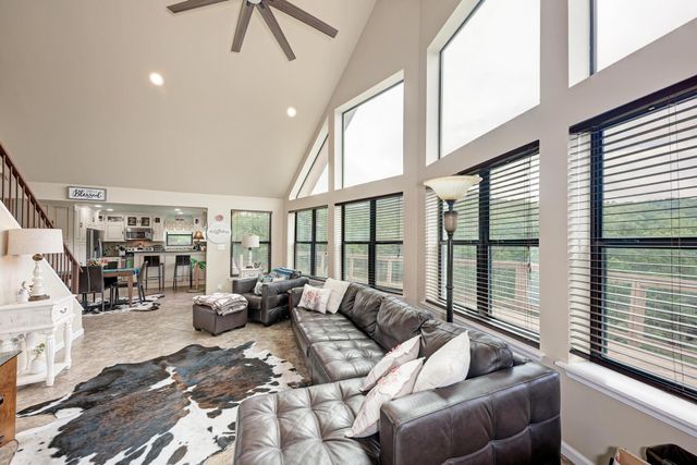 5093 Chimney Rock, Canyon Lake, TX 78133