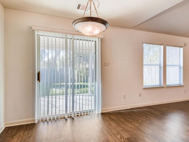 200 Buttercup ST, Kyle, TX 78640