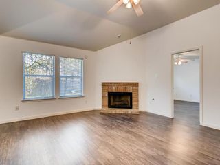 200 Buttercup ST, Kyle, TX 78640