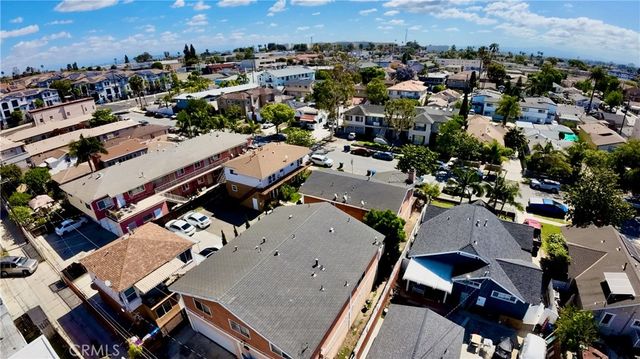 1735 Orizaba Avenue, Long Beach, CA 90804