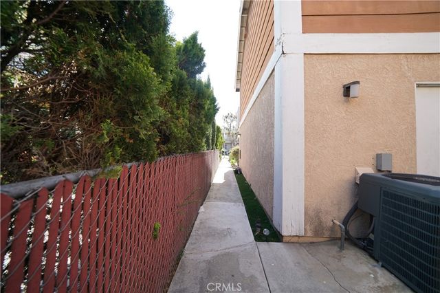 1735 Orizaba Avenue, Long Beach, CA 90804