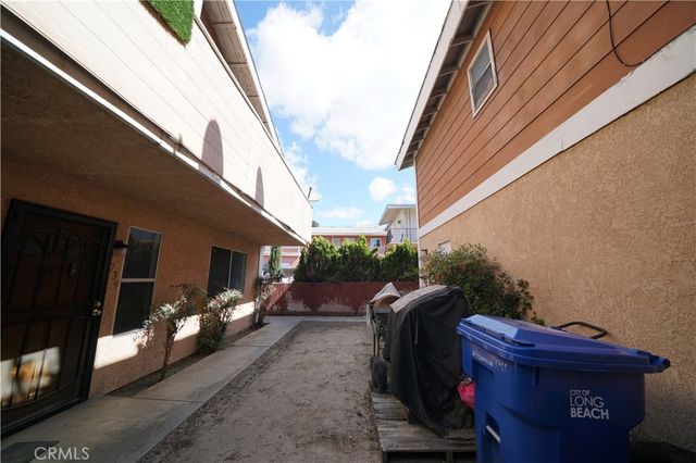 1735 Orizaba Avenue, Long Beach, CA 90804