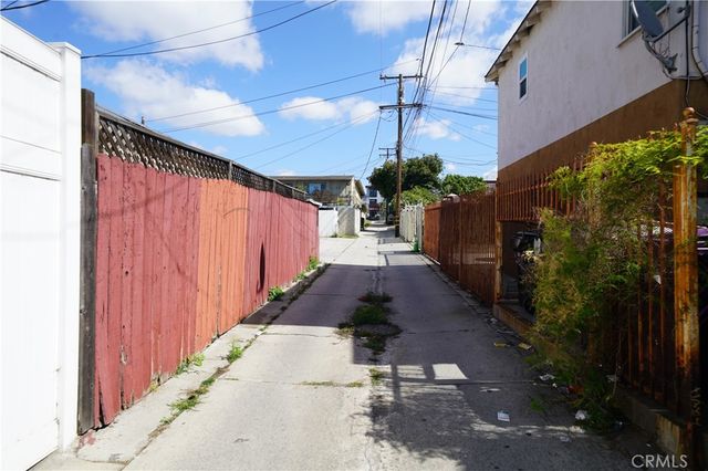 1735 Orizaba Avenue, Long Beach, CA 90804