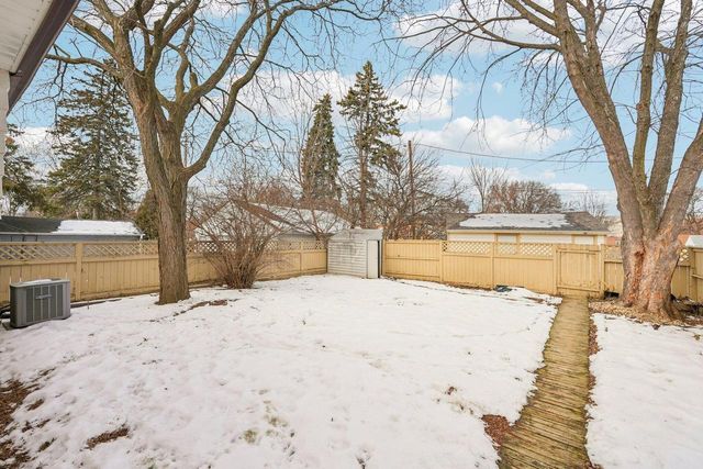 5320 W Melvina STREET, Milwaukee, WI 53216