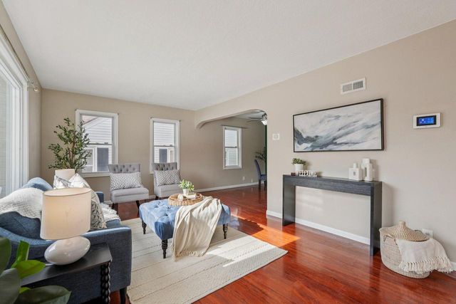 5320 W Melvina STREET, Milwaukee, WI 53216