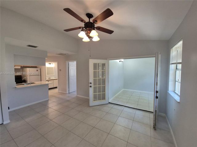 18310 NW 68th Ave P, Hialeah, FL 33015
