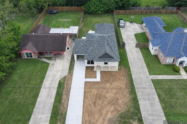 905 Bohne Rd, Port Allen, LA 70767